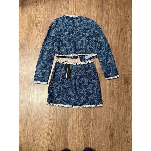 Elliatt Denver Denim Blue Cropped Jacket & Mini Skirt Set Classic size S NWT - Picture 5 of 6